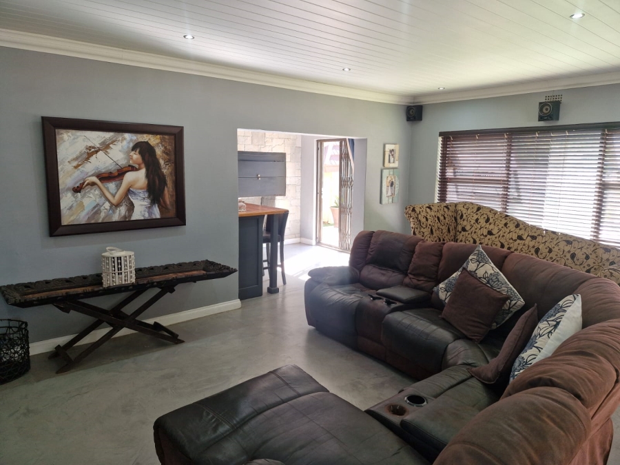 4 Bedroom Property for Sale in Riebeeckstad Free State